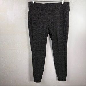 OLD NAVY LEGGINGS. BLACK W/WHITE DOTS. Size XL. Wide elastic waistband. Comfy!